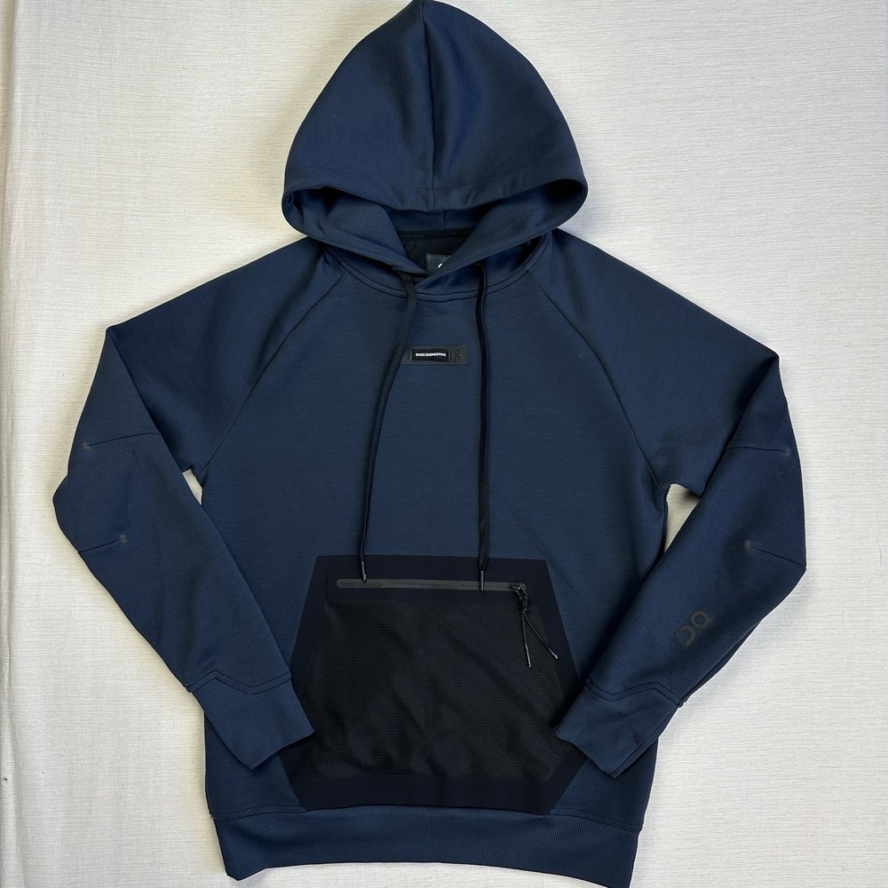 On Running Performance Tech Hoodie Men Small Navy Blue Black Swiss Engineering
